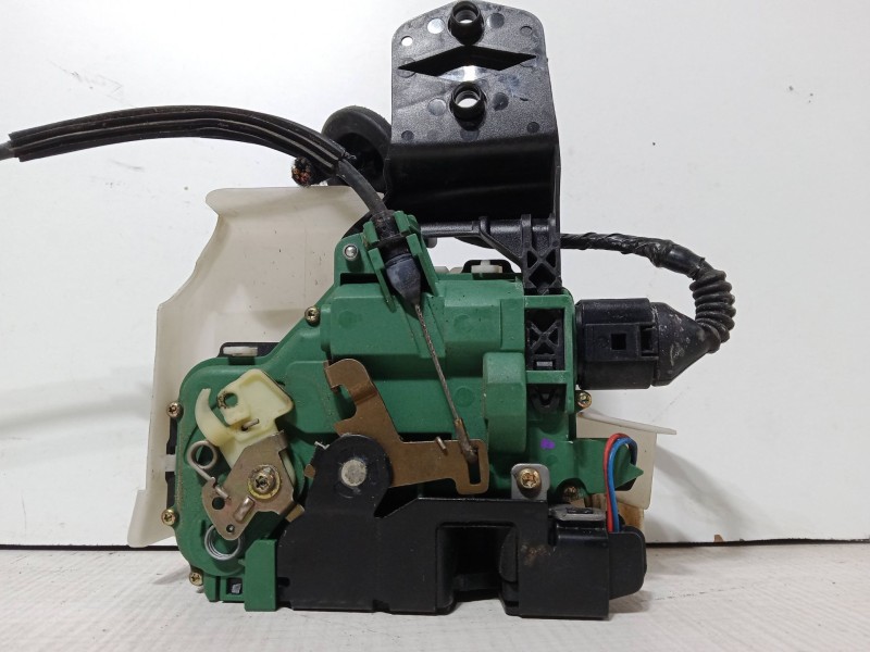 Recambio de cerradura puerta delantera izquierda para volkswagen passat b5.5 (3b3) 1.9 tdi referencia OEM IAM   