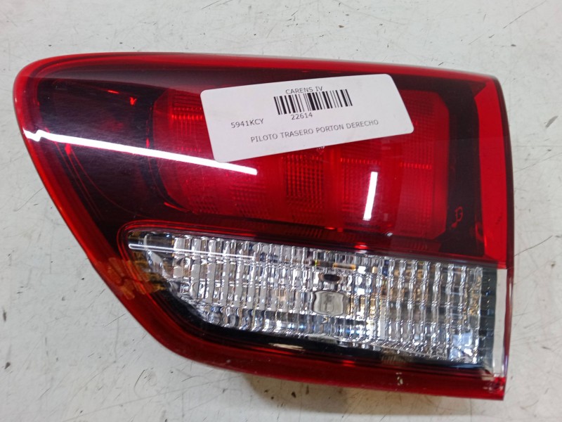 Recambio de piloto trasero porton derecho para kia carens iv 1.7 crdi referencia OEM IAM   