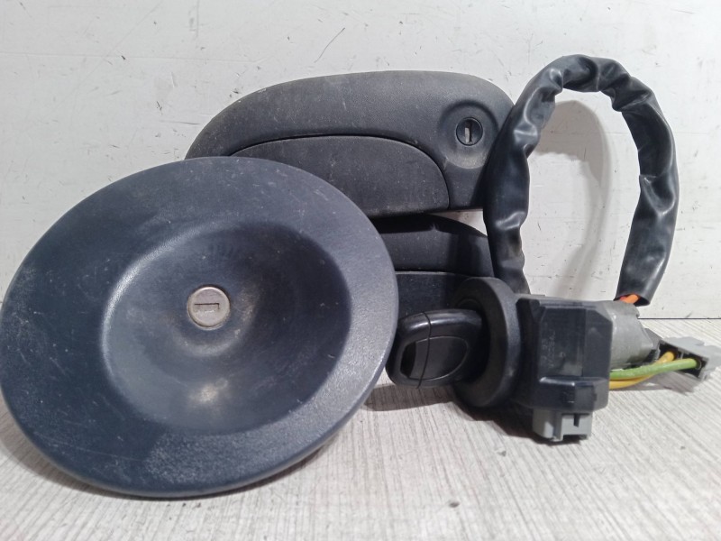 Recambio de juego bombines con llave para renault kangoo (kc0/1_) 1.5 dci (kc07) referencia OEM IAM   