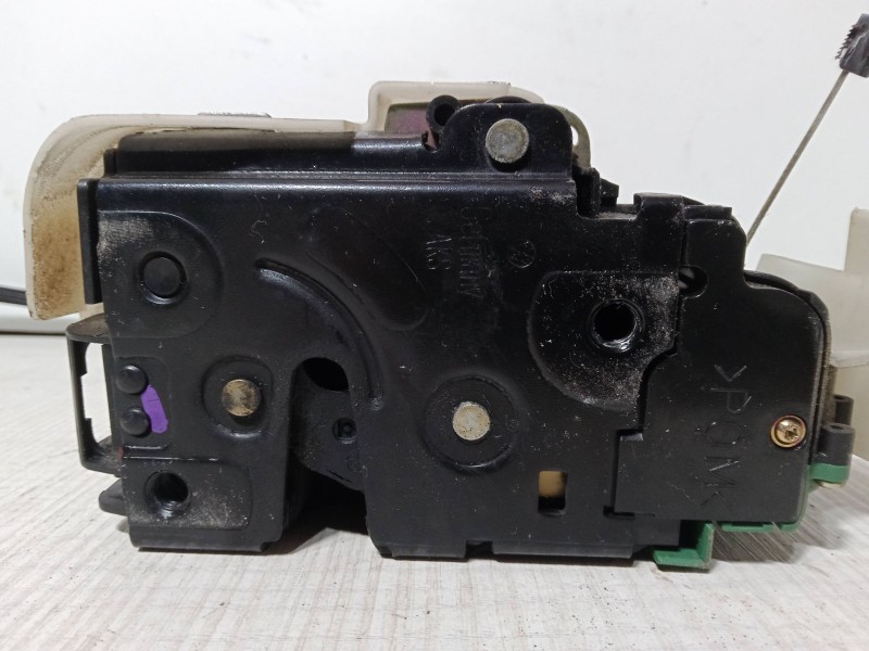 Recambio de cerradura puerta delantera izquierda para volkswagen passat b5.5 (3b3) 1.9 tdi referencia OEM IAM   