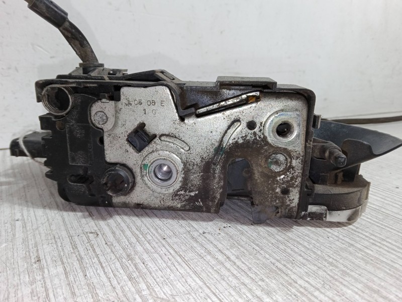 Recambio de cerradura puerta delantera izquierda para peugeot 207/207+ (wa_, wc_) 1.4 referencia OEM IAM   