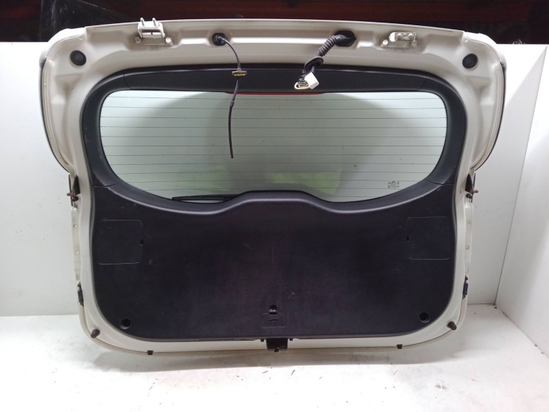 Recambio de porton trasero para kia carens iv 1.7 crdi referencia OEM IAM   