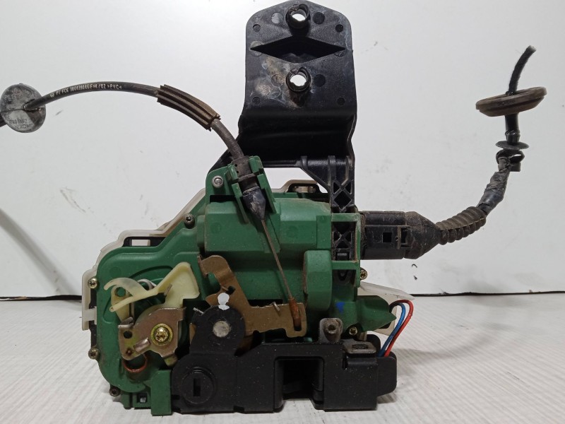 Recambio de cerradura puerta trasera izquierda para volkswagen passat b5.5 (3b3) 1.9 tdi referencia OEM IAM   