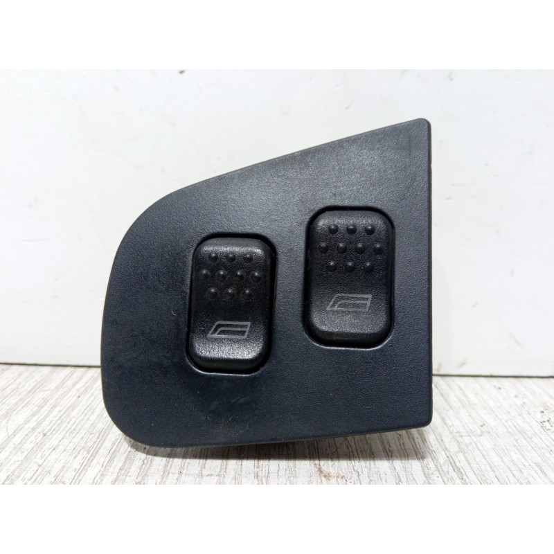 Recambio de mando elevalunas delantero izquierdo para alfa romeo 145 (930_) 1.9 jtd (930.a4b) referencia OEM IAM 153049000  
