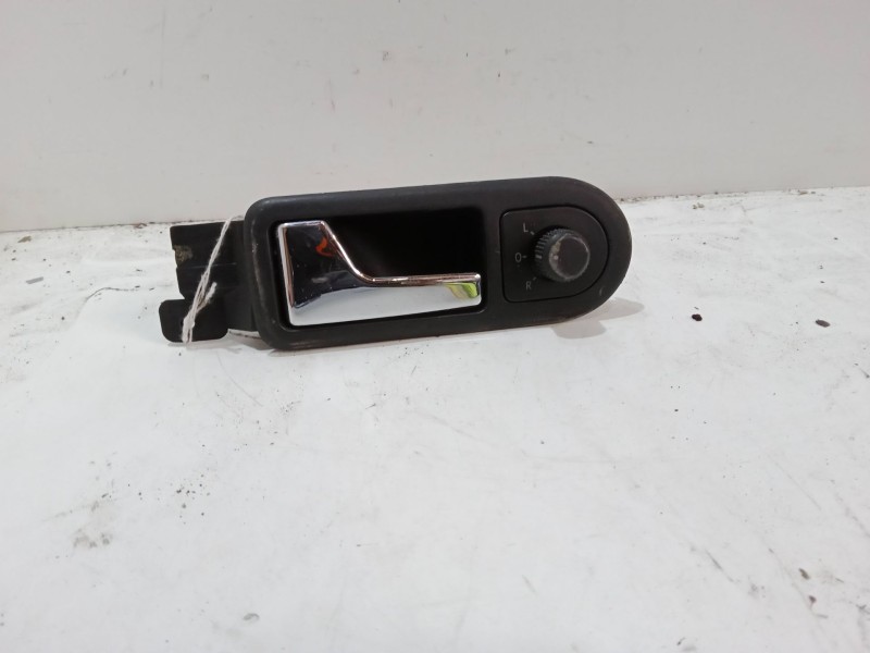Recambio de maneta interior puerta delantera izquierda para volkswagen golf iv (1j1) 1.9 tdi referencia OEM IAM   
