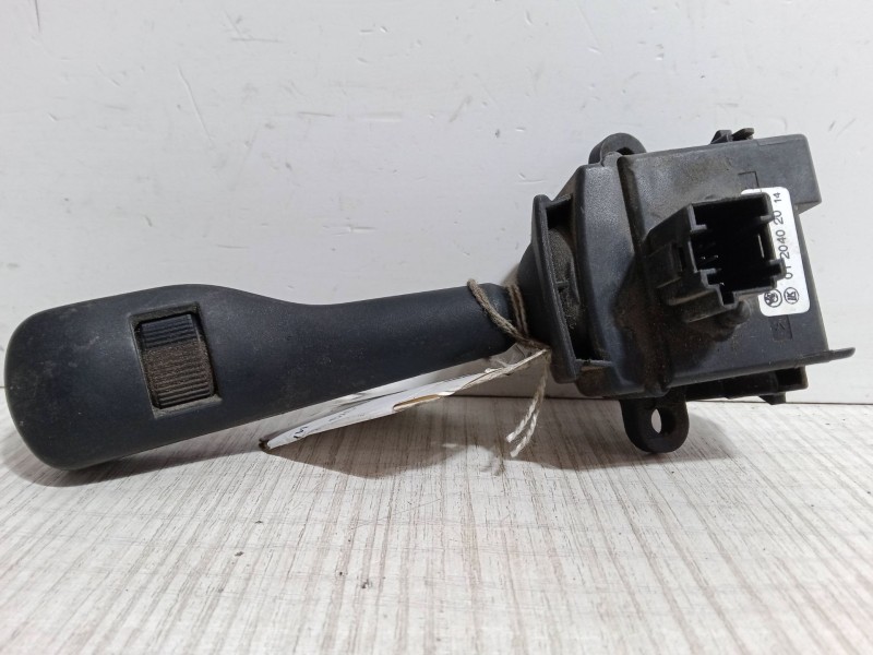 Recambio de mando limpiaparabrisas para bmw x3 (e83) xdrive 20 d referencia OEM IAM 8363669M  0120402014