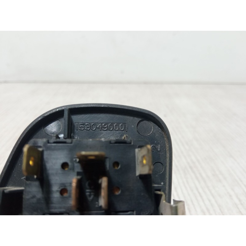 Recambio de mando elevalunas delantero izquierdo para alfa romeo 145 (930_) 1.9 jtd (930.a4b) referencia OEM IAM 153049000  