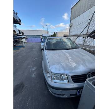 VOLKSWAGEN POLO (6N2)