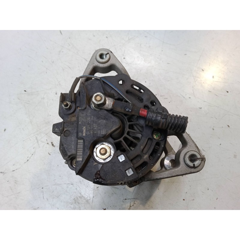 Recambio de alternador para opel corsa c (x01) 1.0 (f08, f68) referencia OEM IAM 24437119  0124225018