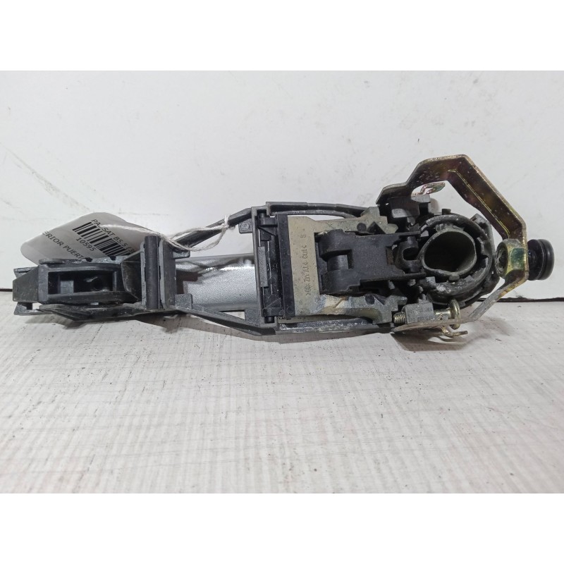 Recambio de maneta exterior puerta delantera derecha para volkswagen passat b5.5 (3b3) 1.9 tdi referencia OEM IAM   