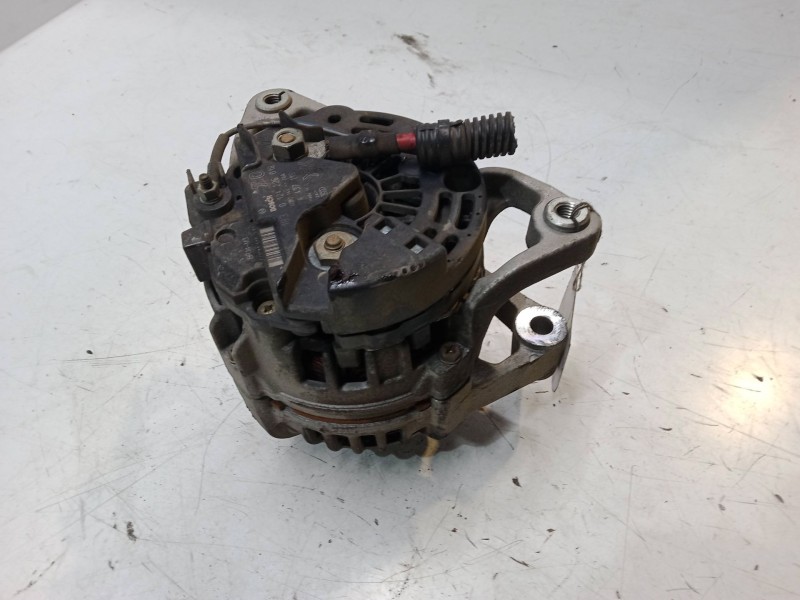 Recambio de alternador para opel corsa c (x01) 1.0 (f08, f68) referencia OEM IAM 24437119  0124225018
