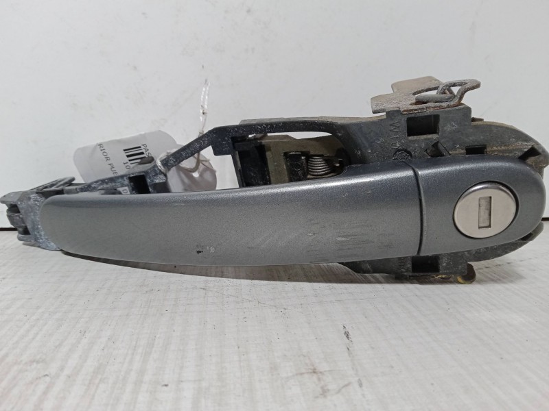 Recambio de maneta exterior puerta delantera izquierda para volkswagen passat b5.5 (3b3) 1.9 tdi referencia OEM IAM   