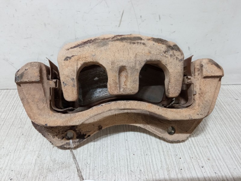 Recambio de pinza freno delantera izquierda para mitsubishi outlander ii (cw_w) 2.0 di-d (cw8w) referencia OEM IAM   