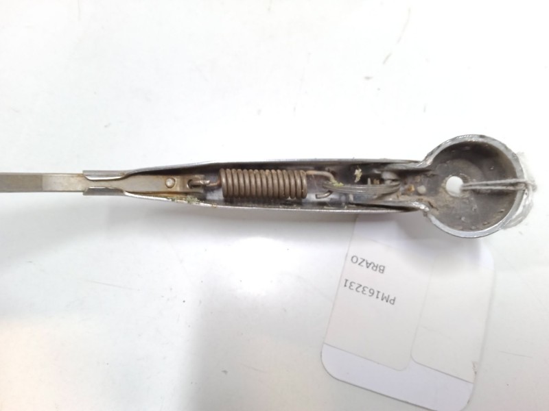 Recambio de brazo limpia delantero izquierdo para seat 600 (110b) 0.8 referencia OEM IAM   