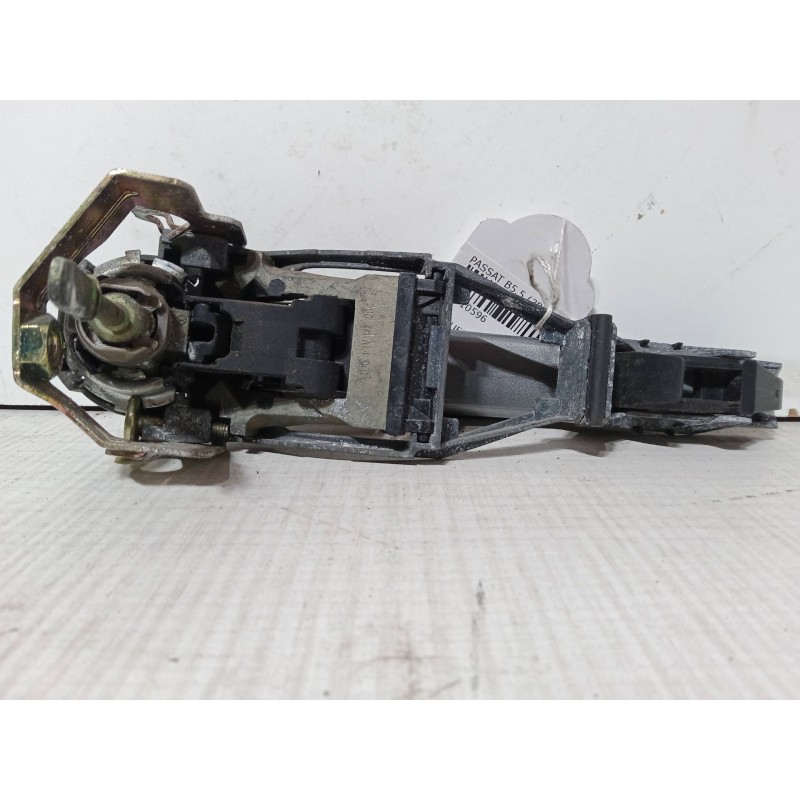 Recambio de maneta exterior puerta delantera izquierda para volkswagen passat b5.5 (3b3) 1.9 tdi referencia OEM IAM   