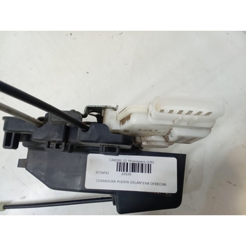 Recambio de cerradura puerta delantera derecha para kia carens iii monospace (un) 2.0 crdi 140 referencia OEM IAM   
