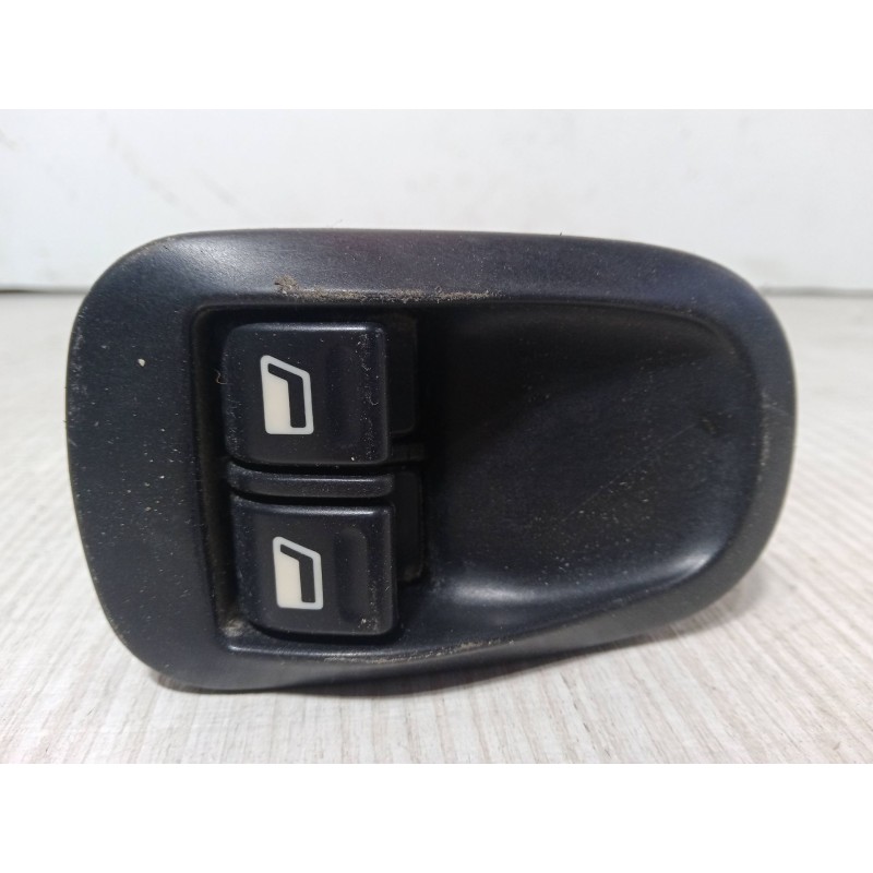 Recambio de mando elevalunas central para peugeot 206 hatchback (2a/c) 1.4 i referencia OEM IAM   