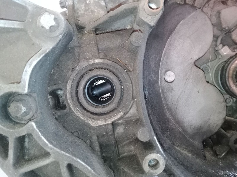 Recambio de caja de cambios manual 6 velocidades para opel zafira b furgoneta/monovolumen (a05) 1.9 cdti van (m75) referencia OE