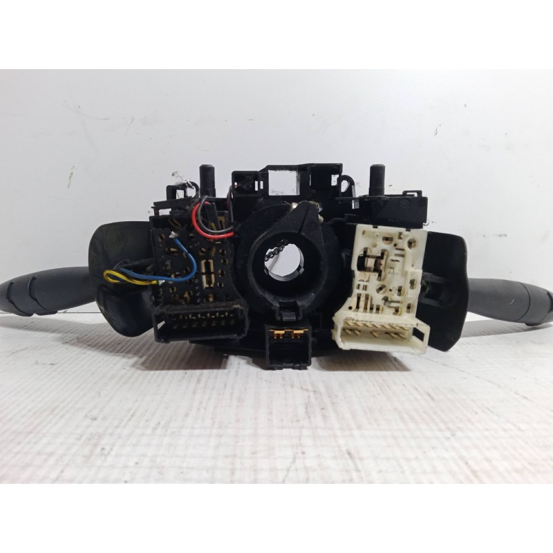 Recambio de mando luces para renault clio ii (bb_, cb_) 1.5 dci (b/cb07) referencia OEM IAM   