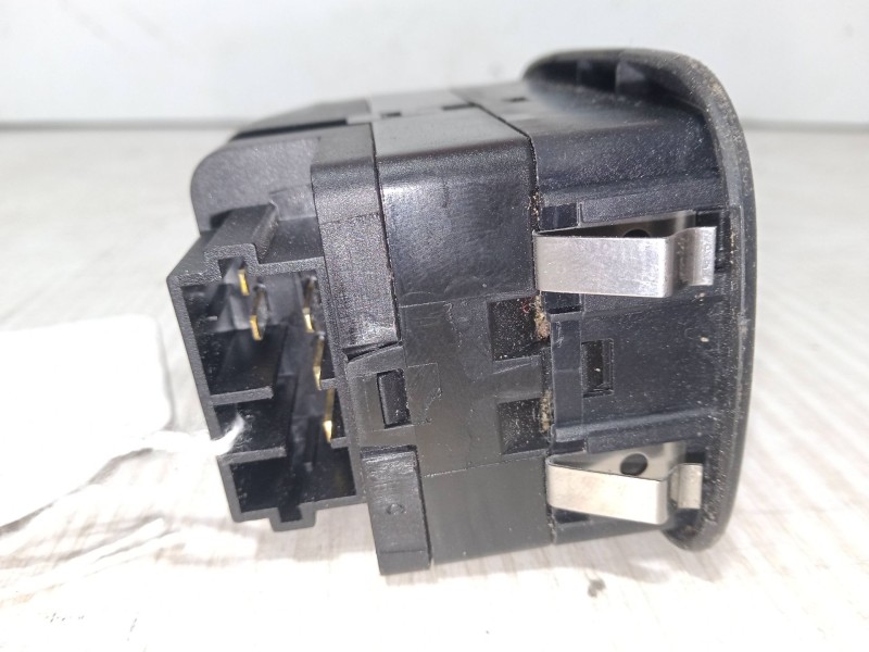 Recambio de mando elevalunas central para peugeot 206 hatchback (2a/c) 1.4 i referencia OEM IAM   