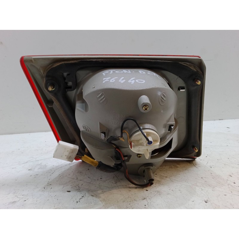 Recambio de piloto trasero porton derecho para kia carens ii monospace (fj) 2.0 crdi referencia OEM IAM   