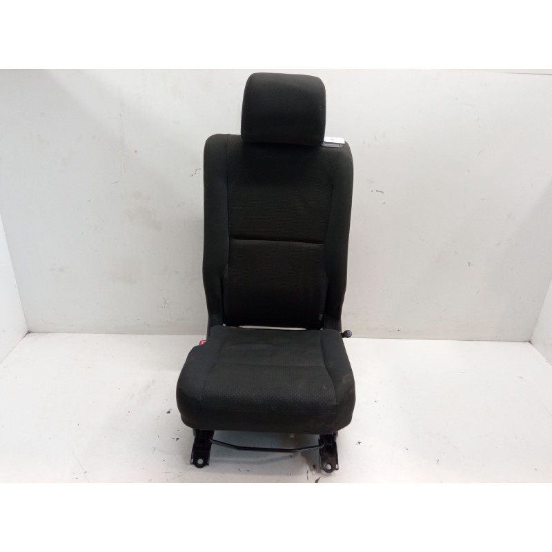 Recambio de asientos trasero izquierdo para toyota corolla verso (zer_, zze12_, r1_) 1.8 (znr11_) referencia OEM IAM   
