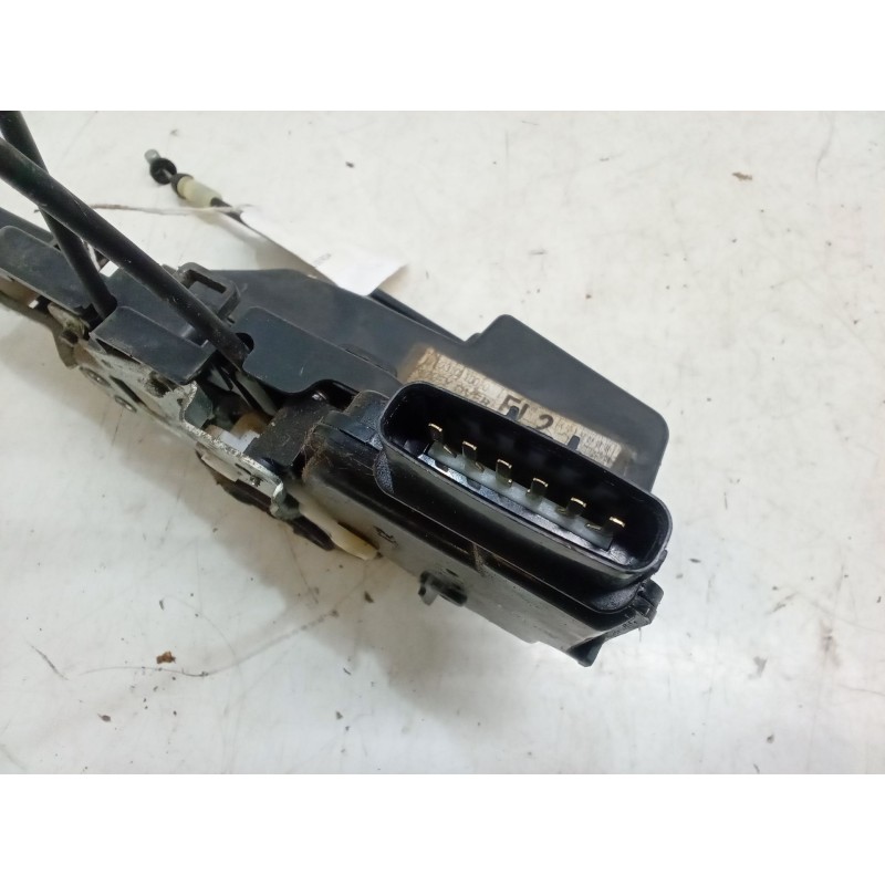 Recambio de cerradura puerta delantera izquierda para kia carens iii monospace (un) 2.0 crdi 140 referencia OEM IAM   