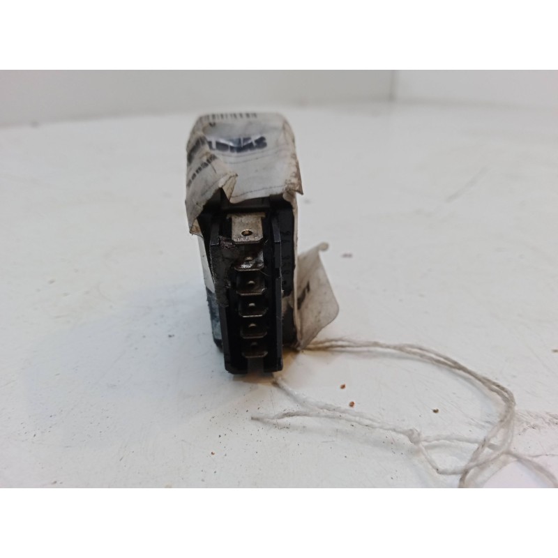 Recambio de mando elevalunas delantero derecho para renault scénic i monospace (ja0/1_, fa0_) 1.9 dci (ja05, ja1f) referencia OE