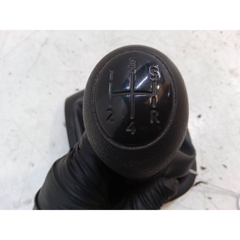 Recambio de pomo palanca cambio para renault megane iii hatchback (bz0/1_, b3_) 1.6 16v (bz0h) referencia OEM IAM   
