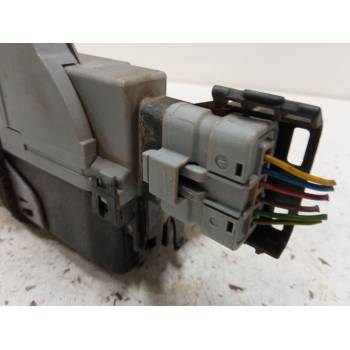 CERRADURA PUERTA TRASERA IZQUIERDA 