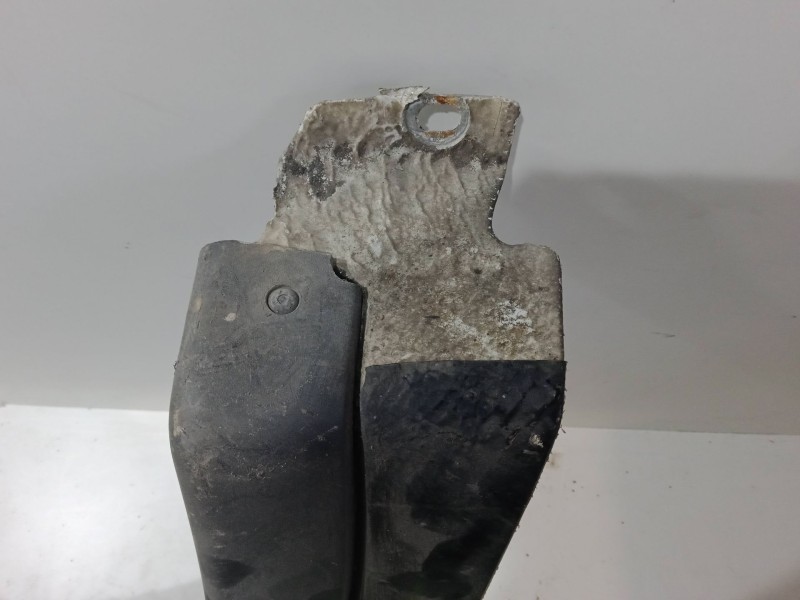 Recambio de aleta delantera derecha para opel combo tour 1.3 cdti 16v referencia OEM IAM   