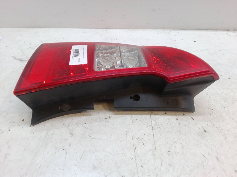 Recambio de piloto trasero izquierdo para kia carens iii monospace (un) 2.0 crdi 140 referencia OEM IAM   