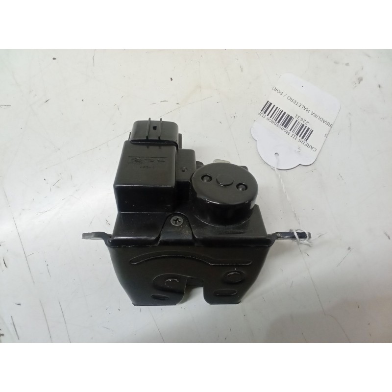 Recambio de cerradura maletero / porton para kia carens iii monospace (un) 2.0 crdi 140 referencia OEM IAM   