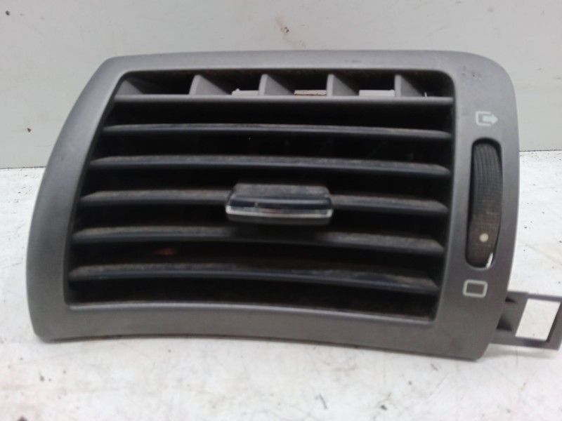 Recambio de aireador izquierdo para peugeot 407 (6d_) 2.0 hdi 135 (6drhrh, 6drhre, 6drhrg, 6drhrj) referencia OEM IAM   