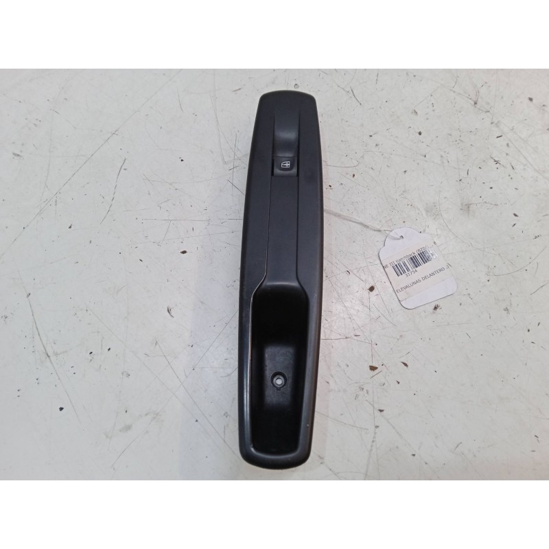 Recambio de mando elevalunas delantero derecho para renault megane iii hatchback (bz0/1_, b3_) 1.6 16v (bz0h) referencia OEM IAM