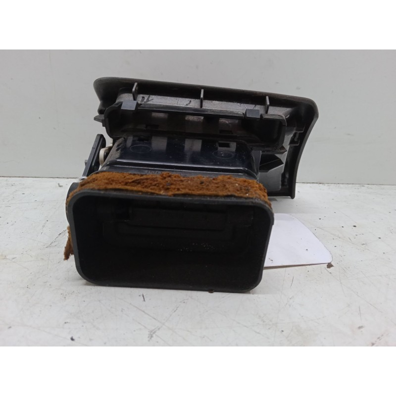 Recambio de aireador izquierdo para peugeot 407 (6d_) 2.0 hdi 135 (6drhrh, 6drhre, 6drhrg, 6drhrj) referencia OEM IAM   