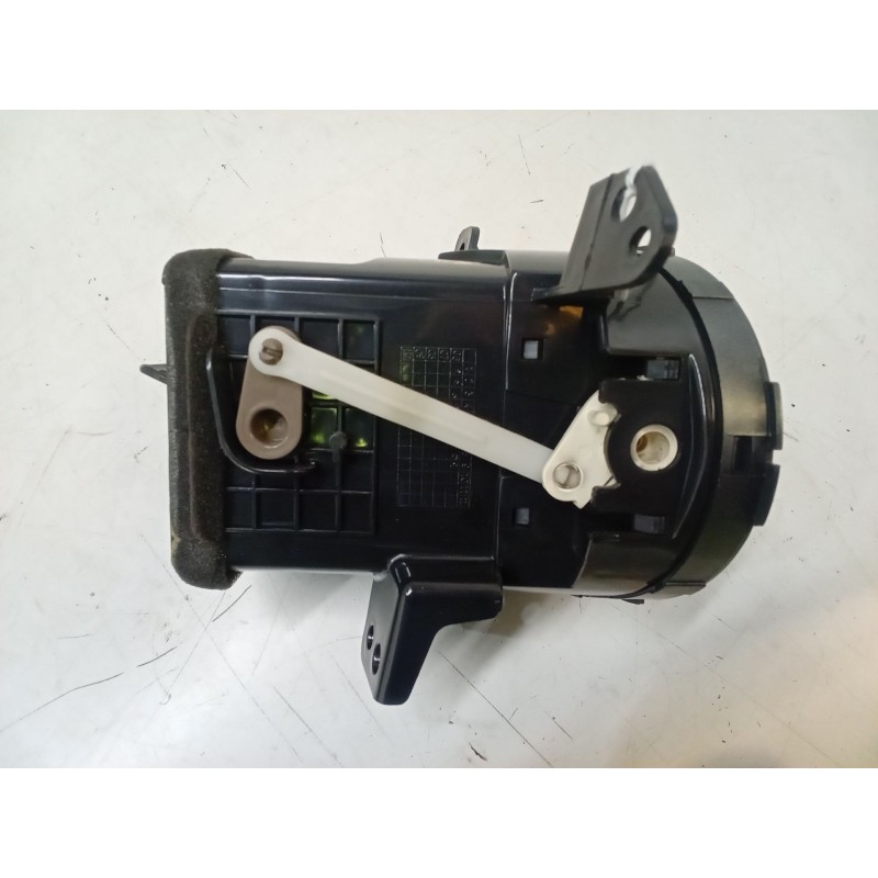 Recambio de aireador central izquierdo para kia carens iii monospace (un) 2.0 crdi 140 referencia OEM IAM   