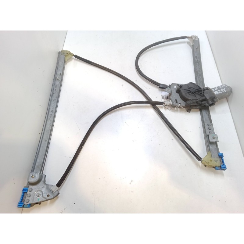 Recambio de elevalunas electrico delantero derecho para renault laguna ii (bg0/1_) 1.9 dci (bg1a, bg1v) referencia OEM IAM   