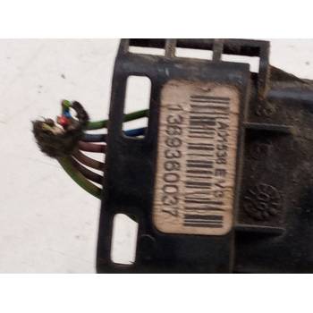 CERRADURA PUERTA DELANTERA IZQUIERDA 