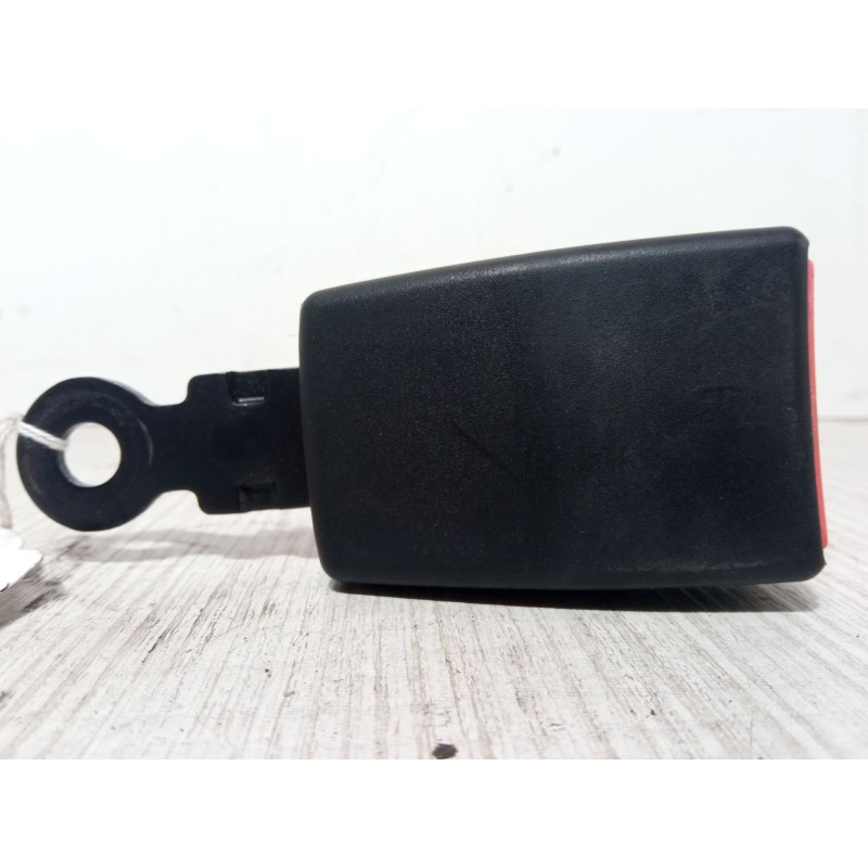 Recambio de anclaje cinturon delantero derecho para fiat panda / panda classic (169_) 1.2 (169.axb11, 169.axb1a) referencia OEM 
