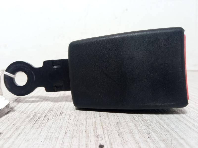 Recambio de anclaje cinturon delantero derecho para fiat panda / panda classic (169_) 1.2 (169.axb11, 169.axb1a) referencia OEM 