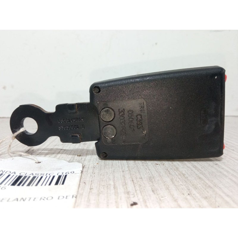 Recambio de anclaje cinturon delantero derecho para fiat panda / panda classic (169_) 1.2 (169.axb11, 169.axb1a) referencia OEM 