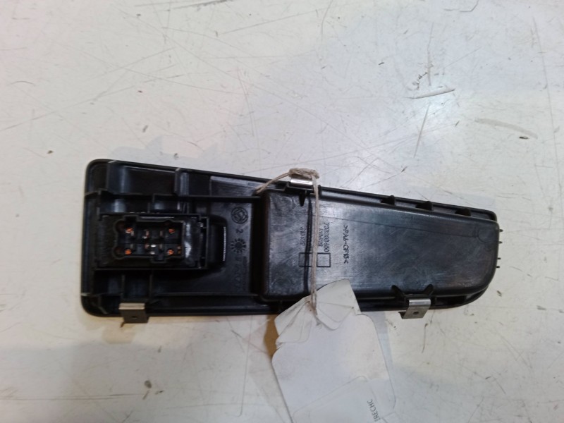 Recambio de mando elevalunas delantero derecho para fiat grande punto (199_) 1.2 referencia OEM IAM   