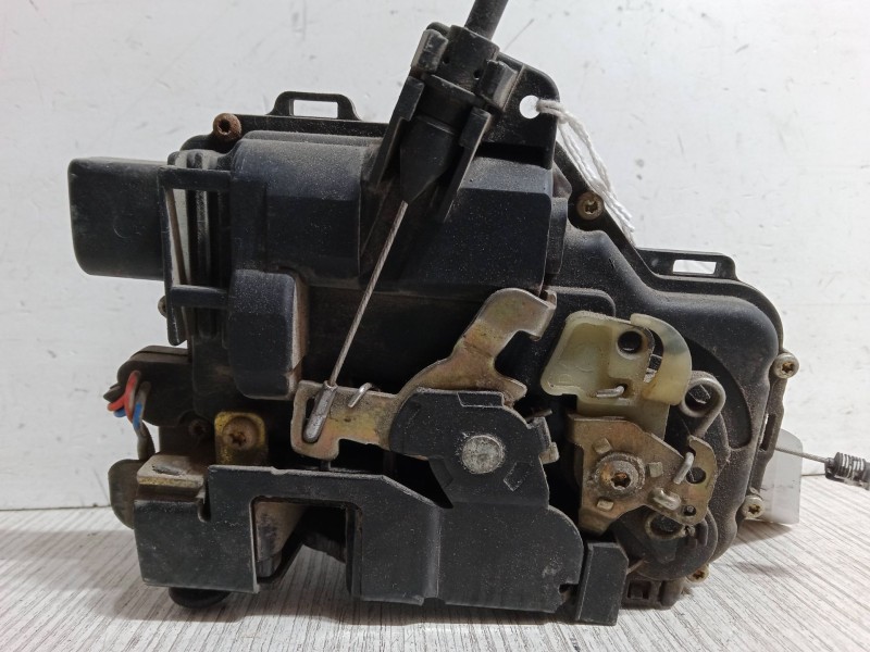 Recambio de cerradura puerta delantera derecha para skoda octavia i (1u2) 1.9 tdi referencia OEM IAM   