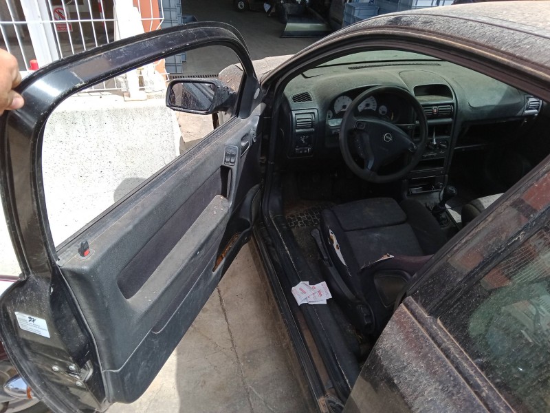 opel astra g hatchback (t98) del año 2001