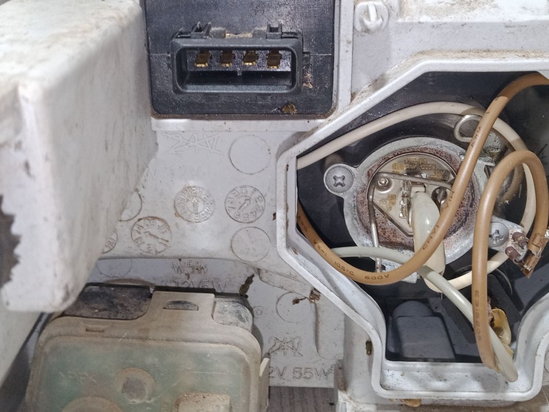 Recambio de faro izquierdo para alfa romeo 145 (930_) 1.9 jtd (930.a4b) referencia OEM IAM   