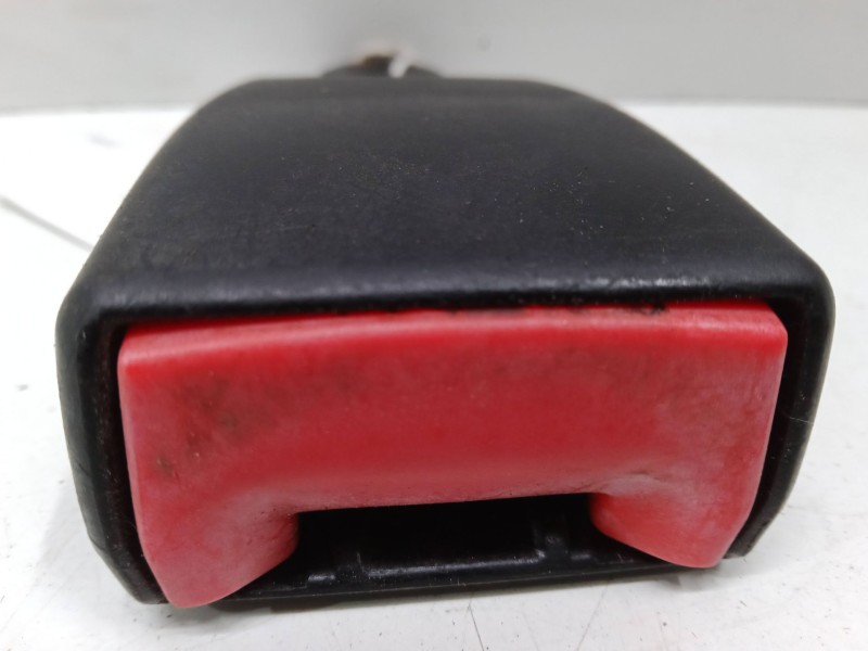 Recambio de anclaje cinturon delantero izquierdo para fiat panda / panda classic (169_) 1.2 (169.axb11, 169.axb1a) referencia OE