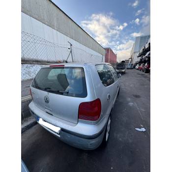 VOLKSWAGEN POLO (6N2)