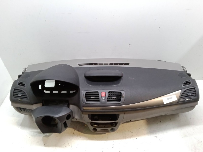 Recambio de salpicadero para renault megane iii hatchback (bz0/1_, b3_) 1.6 16v (bz0h) referencia OEM IAM   