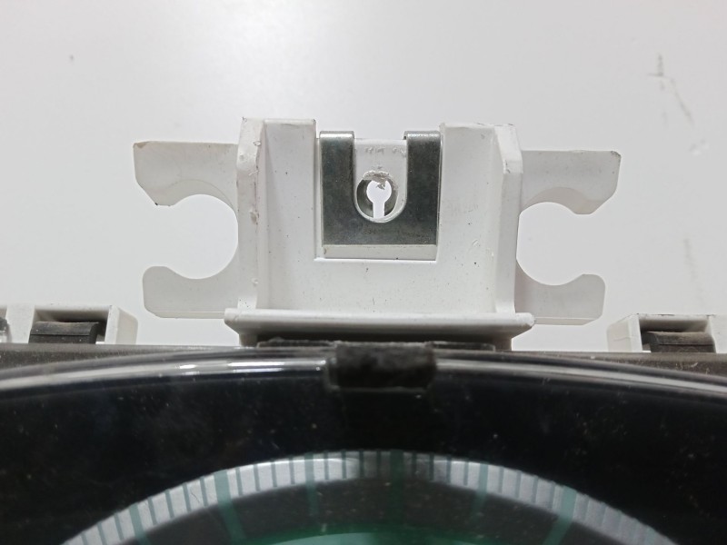 Recambio de cuadro instrumentos para toyota corolla verso (zer_, zze12_, r1_) 1.8 (znr11_) referencia OEM IAM M483800-0F040 MB25